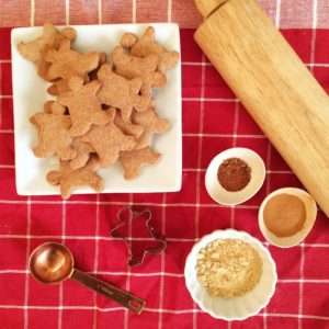 Low Carb Vegan Gingerbread Cookies | a simple and delicious low carb, sugar free and keto and LCHF-friendly Christmas holiday cookie!