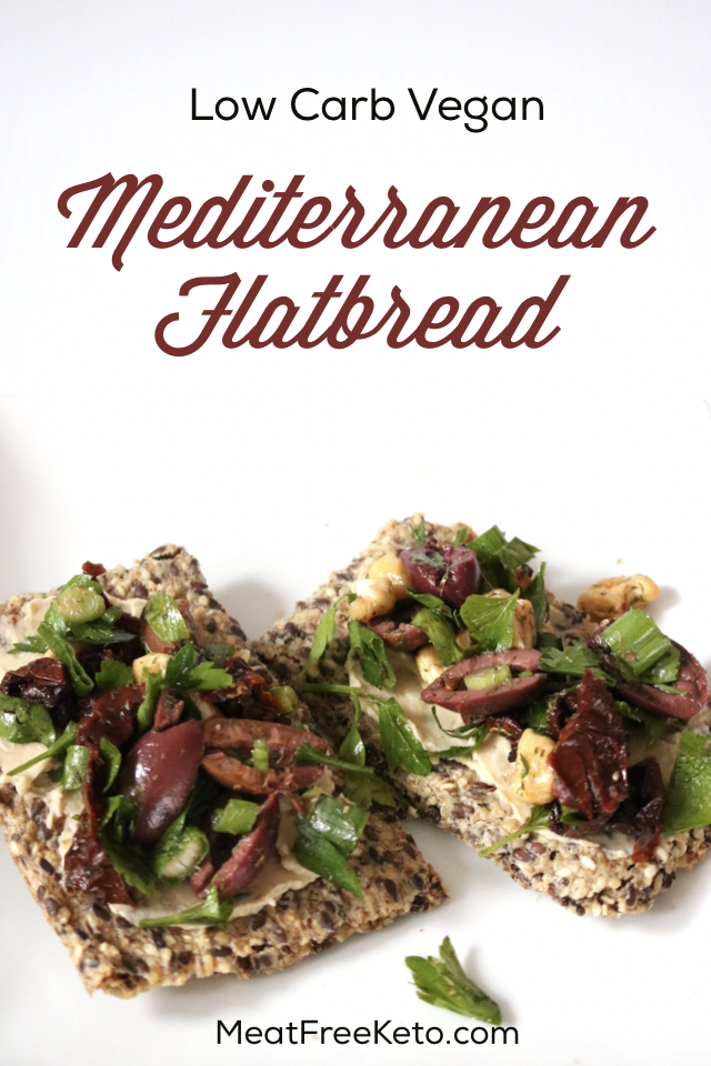 Low Carb Vegan Mediterranean Flatbread | Meat Free Keto - Who doesn't love olives and sun-dried tomatoes? This gluten free, nut free, low carb recipe combines these delicious flavors in one easy dish!